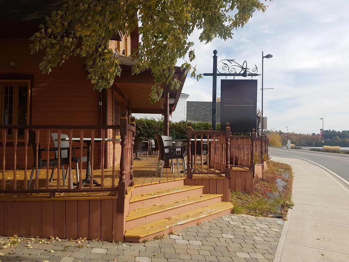 Cozy 2-Bedroom Apartment #25 By Amazing Property Rentals Gatineau Exterior photo